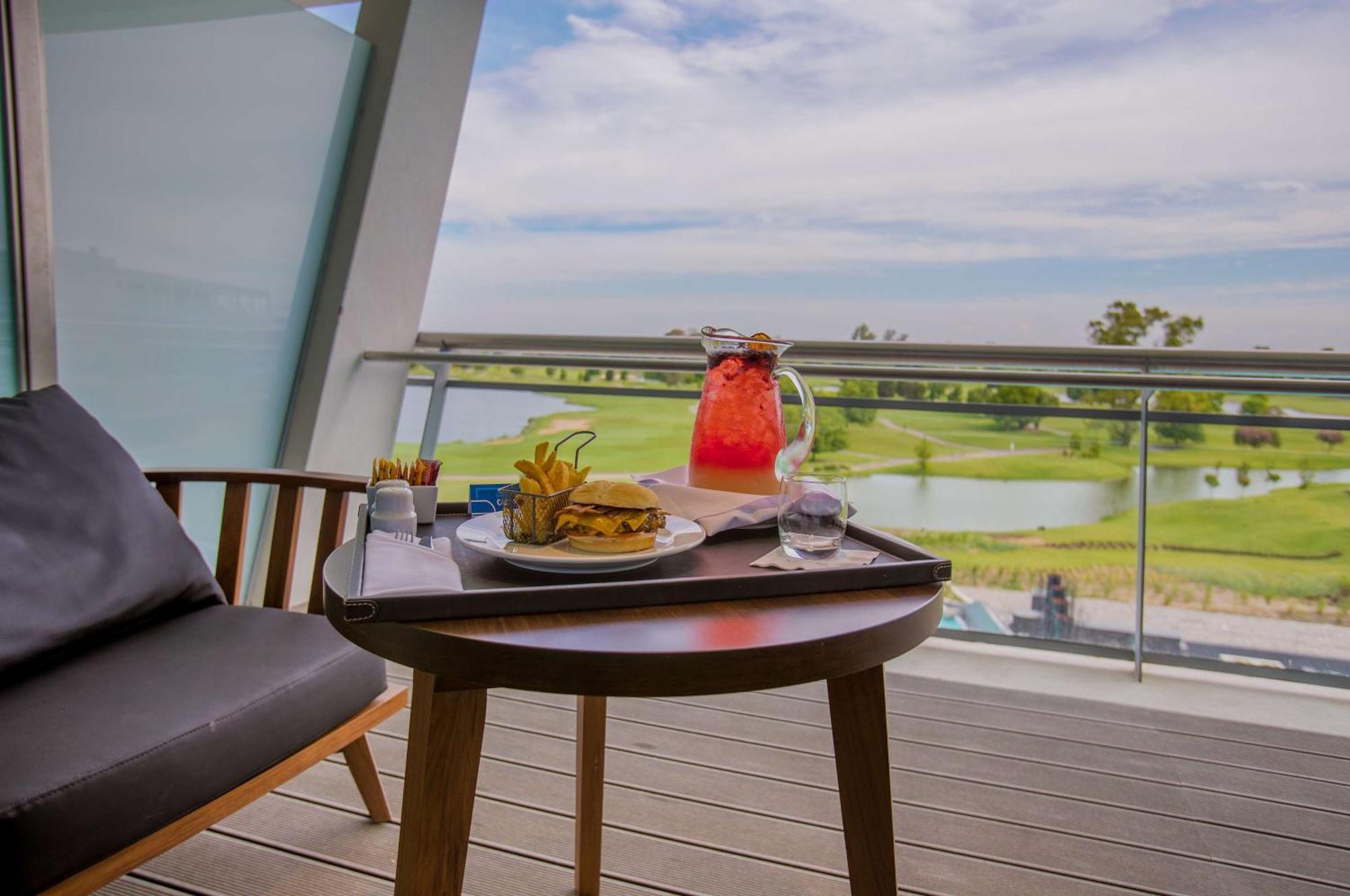 Hilton Pilar Hotel Eksteriør billede